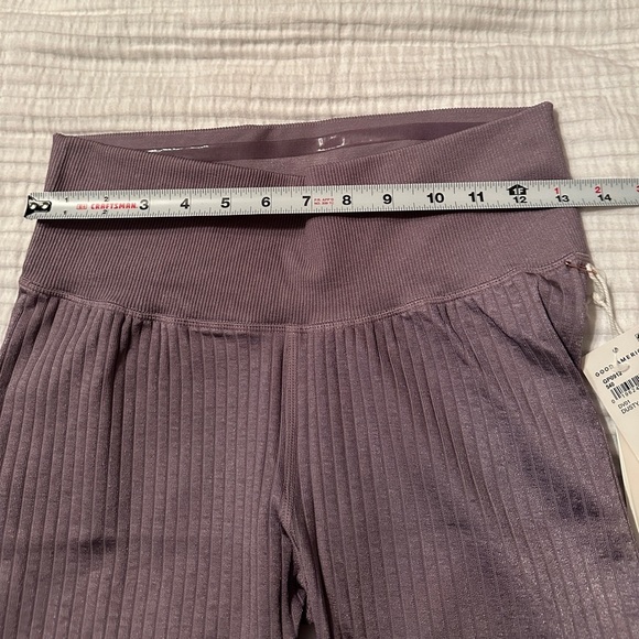 Good American Ribbed Ankle Leggings - NWT - Size 3/4 (L/XL) - Picture 13 of 14